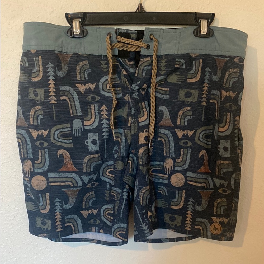 Men's Hippy Tree Graphic Swim Shorts